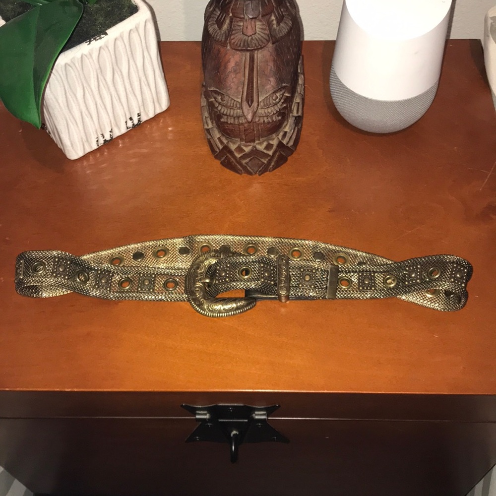 Vintage sand castle USA metal mesh belt. 36”
